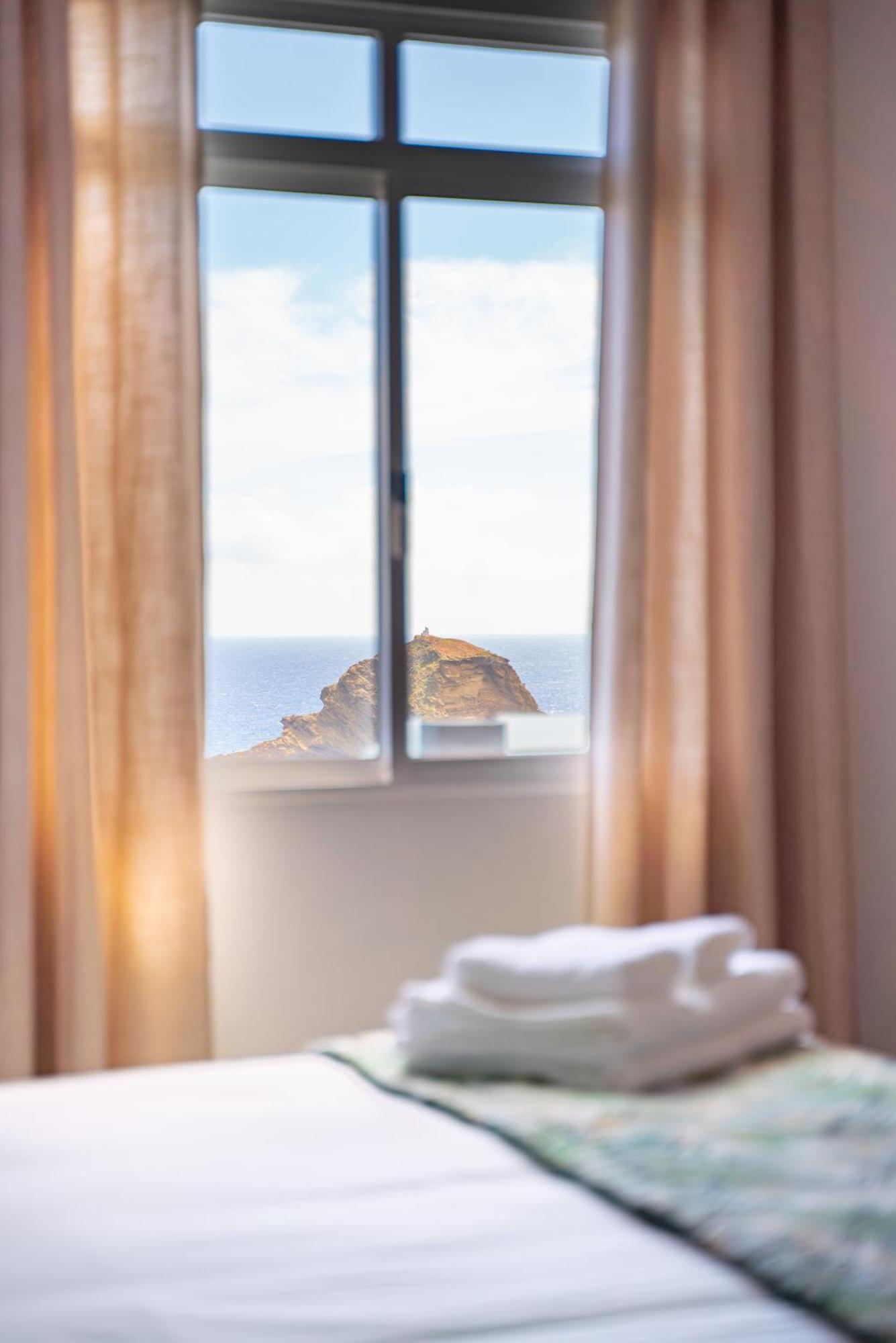 Lighthouse View- Pool Villa Porto Moniz Eksteriør bilde